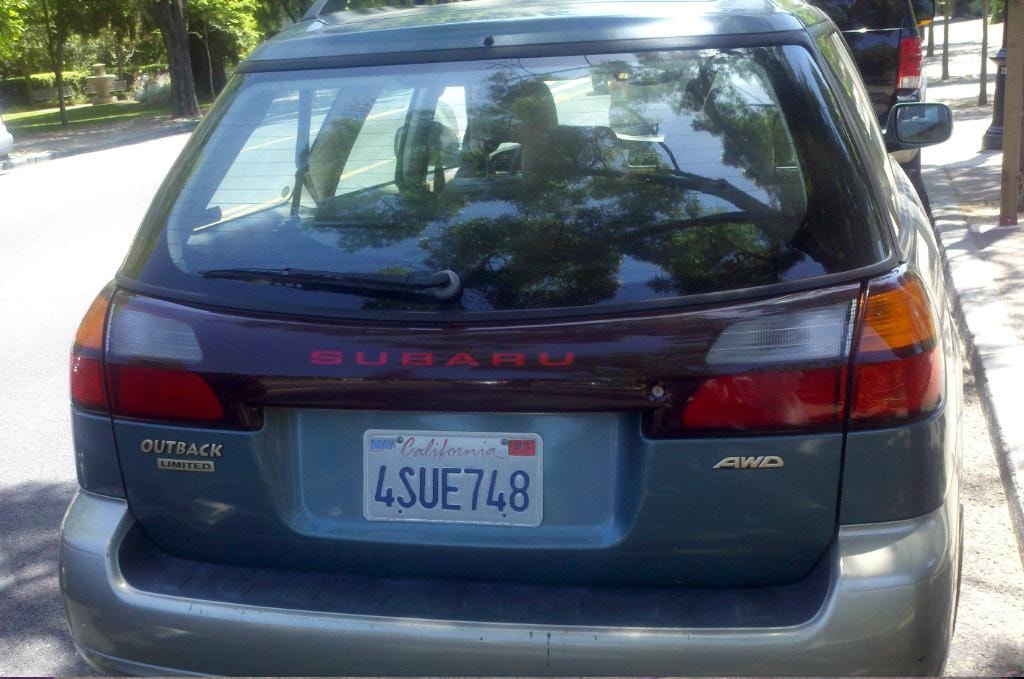 The Subaru Outback parked in St. Helena with the 4SUE748 California license plate